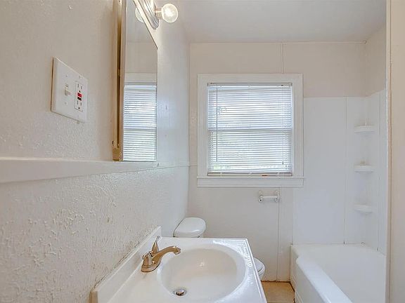 2nd image of 2708 33rd St