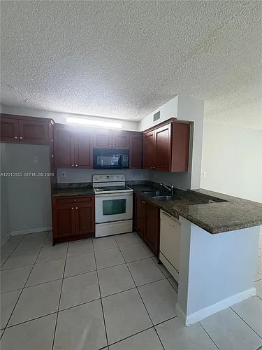 11472 NW 42nd St #11472 Photo 1