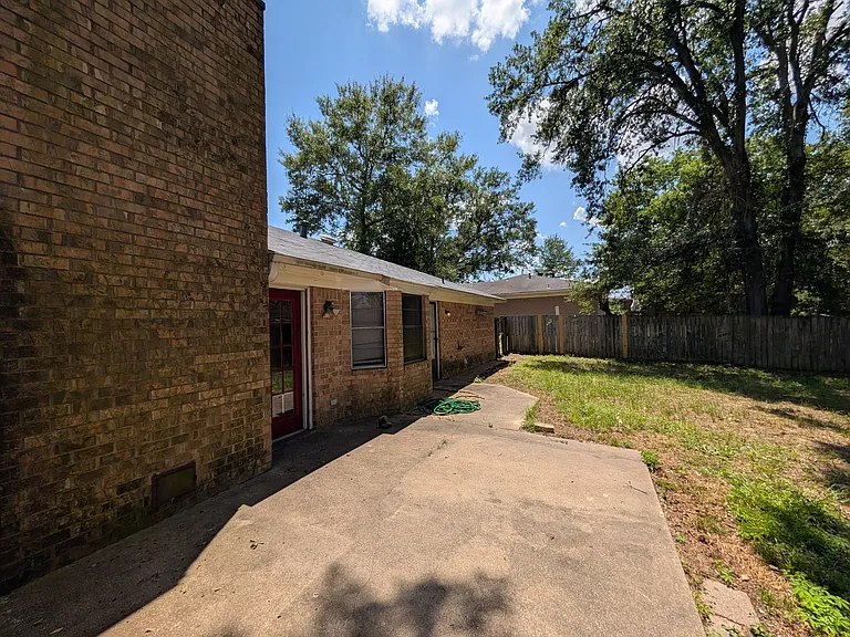 403 W Heritage Dr — Photo 26