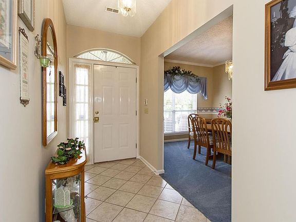 3rd image of 5831 Long Cove Dr