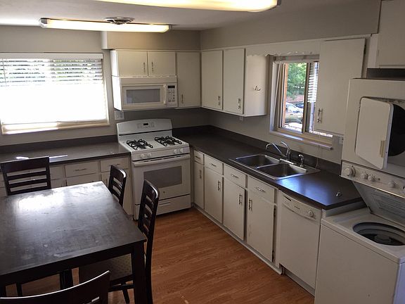 2nd image of 3221 N Osceola St