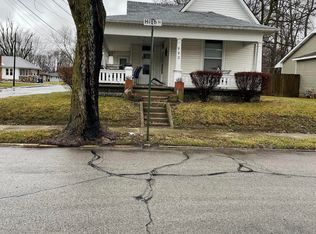 992 High St, Middletown, IN 47356