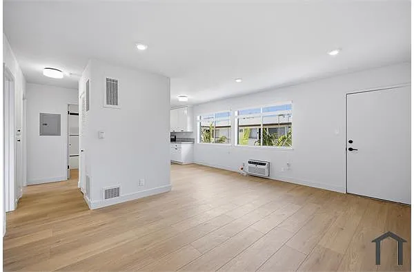 Building Photo - 1701 Westmoreland Blvd #18