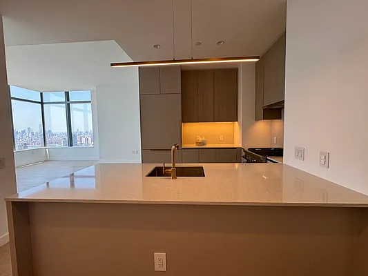 Rented by YouYork Management LLC | media 17