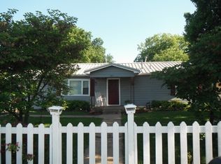 1611 W Oklahoma Ave, Sulphur, OK 73086
