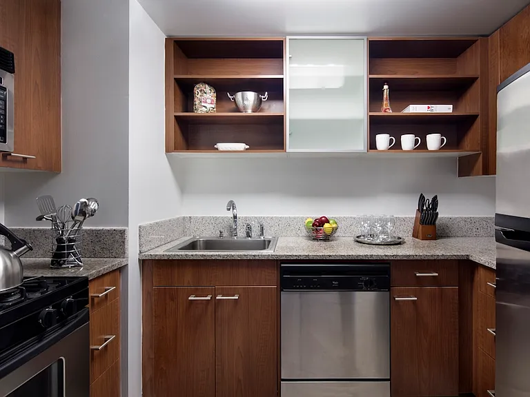 535 W 23rd St #S9B — Photo 3