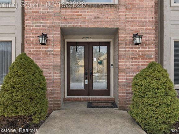 4th image of 3807 Beechcrest