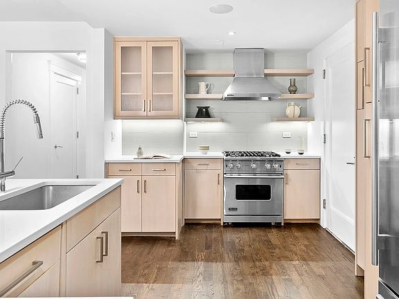 4th image of 18 Leonard St APT 6C