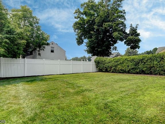 3rd image of 51 Hopper Ave