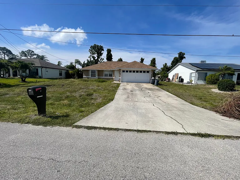 8259 Caloosa Rd — Photo 3