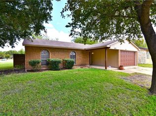 425 Green Canyon Dr, Mesquite, TX 75150
