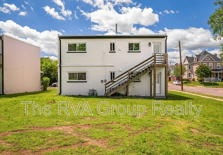 1915 Miller Ave #2 — Photo 31