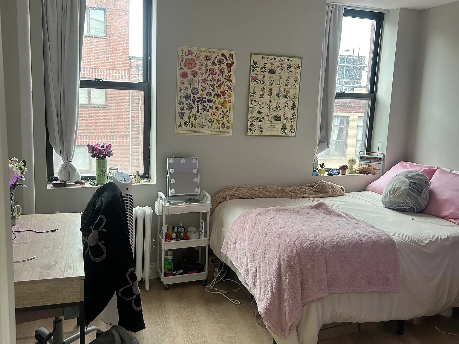 3 bed, $4,380 — Photo 1