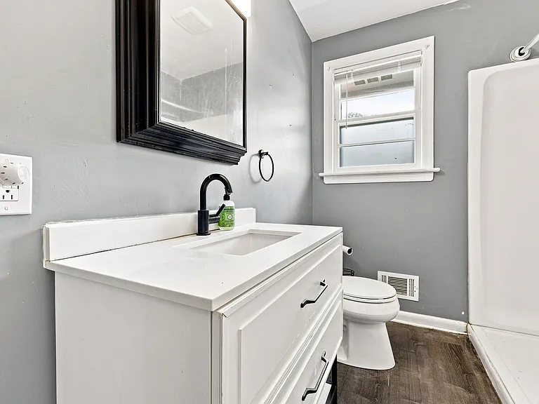 1208 Pineview Ave — Photo 8