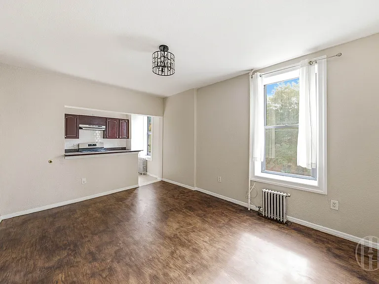 207 Hull St #2L — Photo 11