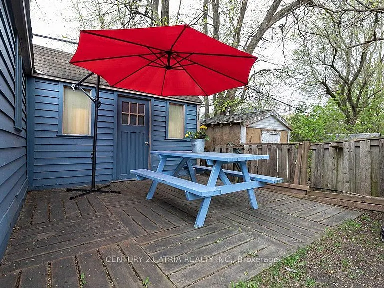 639 Mortimer Ave — Photo 11