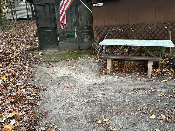5th image of 6258 Basswood Dr