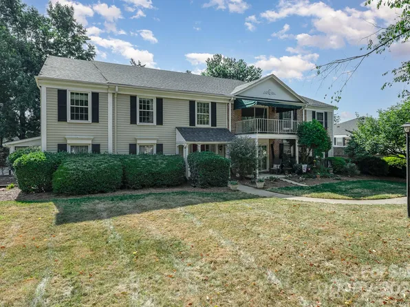 8309 Meadow Lakes Dr, Charlotte, NC 28210