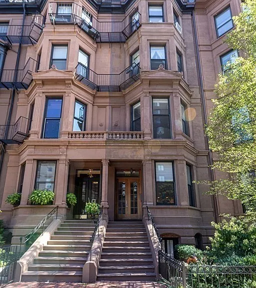 195 Beacon St #9 — Photo 16