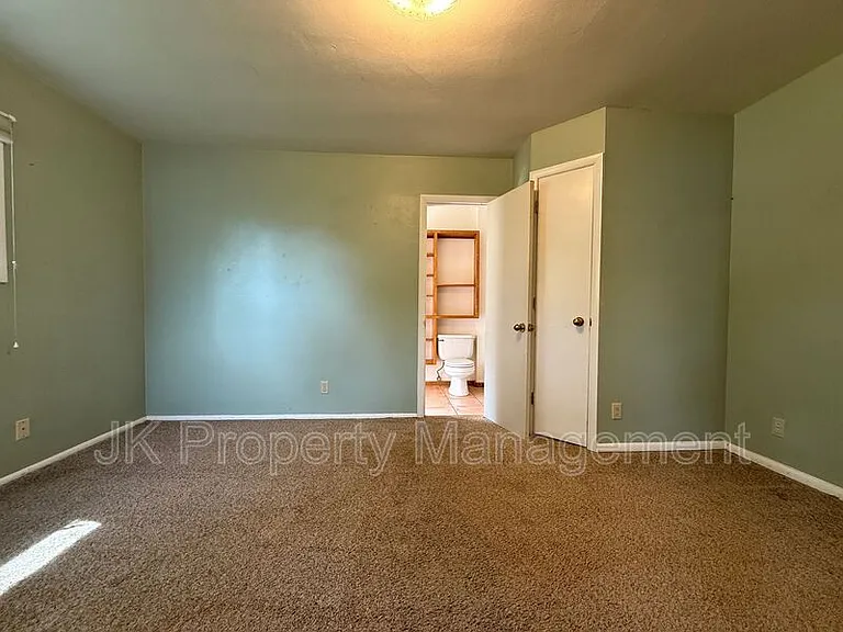 806 Forest Ave — Photo 23