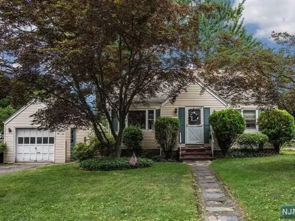 388 Beech St, Washington Township, NJ 07676