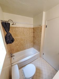 2025 Broderick St APT 3 - Main Image