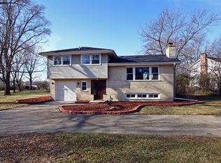 3S732 Delles Rd, Naperville, IL 60563