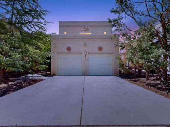 5339 La Colonia Dr NW, Albuquerque, NM 87120