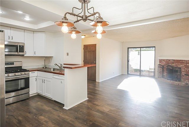 1st image of 15511 Sherman Way APT 20
