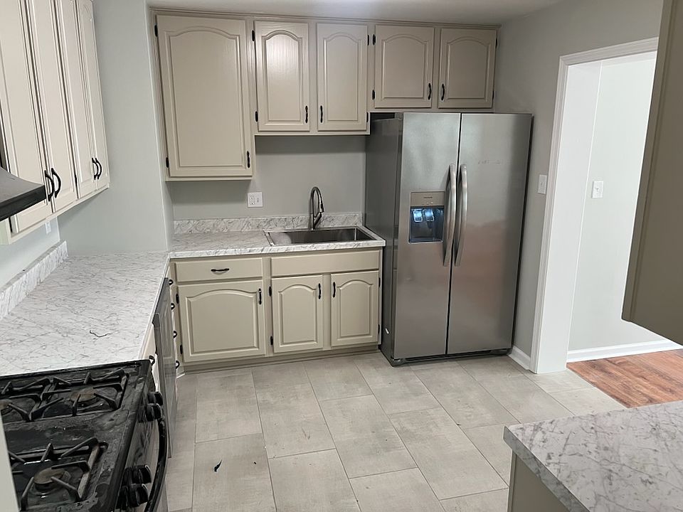 1st image of 4905 Verne Rd