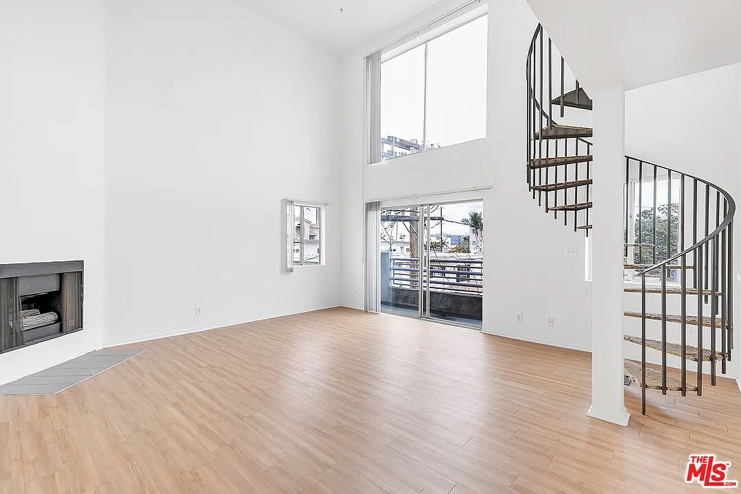 1 bed, 1.5 bath, 800 sqft, $3,495 — Photo 4