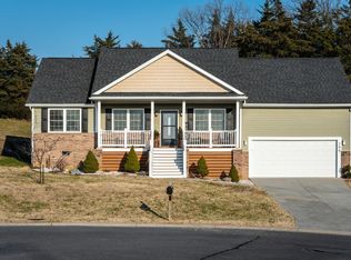 399 Rayann Ln, Broadway, VA 22815