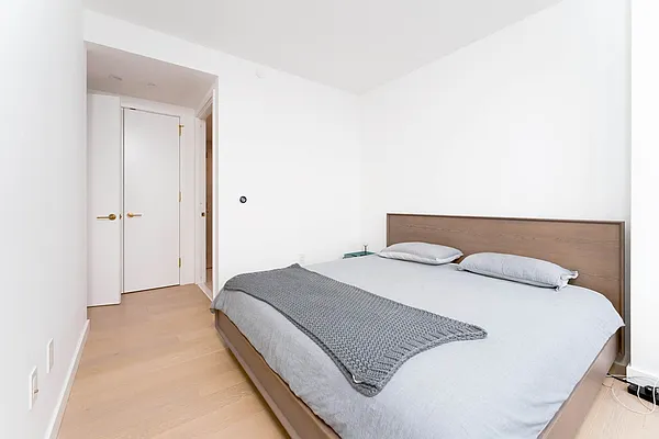 Rented by Modern Spaces | media 8