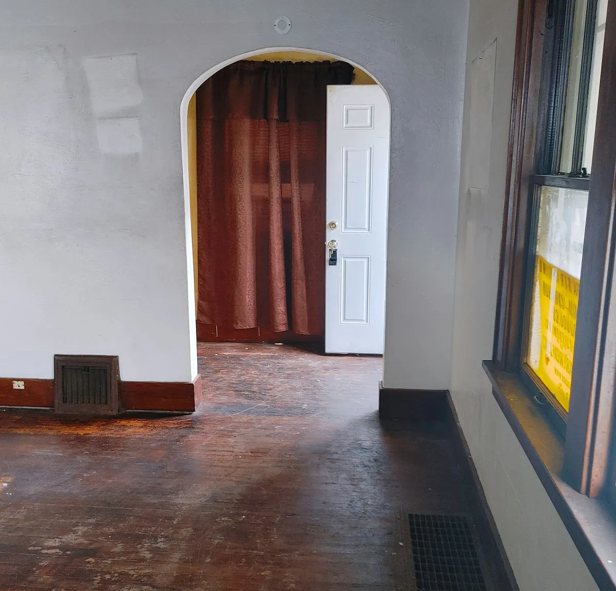 1315 West John H Gwynn Junior Avenue — Photo 3