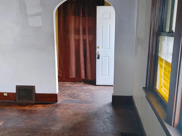 1315 John H Gwynn Junior Ave — Photo 3