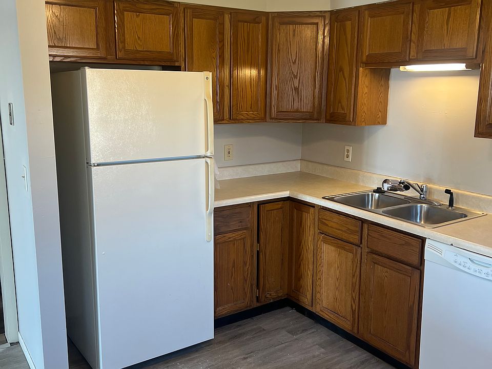 1st image of 520 Heatherway Ct #2