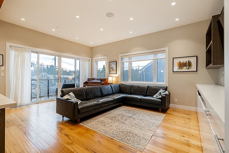 Vancouver House for rent - 5 Bedrooms — photo 14