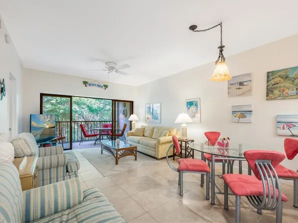 3321 Olympic Dr APT 623, Naples, FL 34105