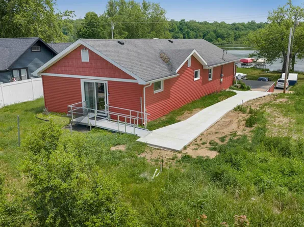 69907 Sunset Blvd, Union, MI 49130