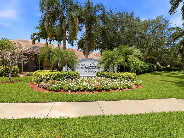 9363 Bridgeport Dr — Photo 34