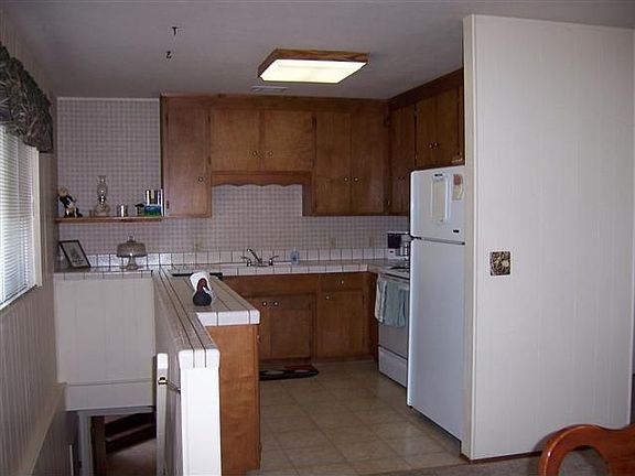 4th image of 17900 Mira Vista Ct