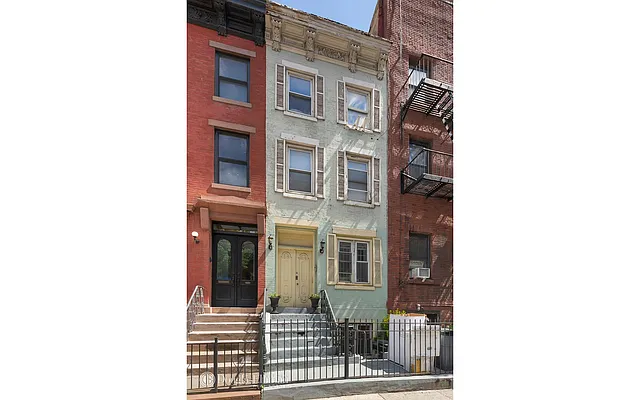 Rented by Douglas Elliman | media 15