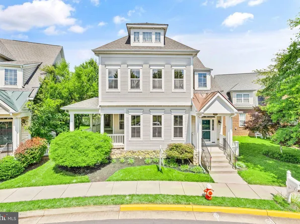 17518 Lethridge Cir, Round Hill, VA 20141