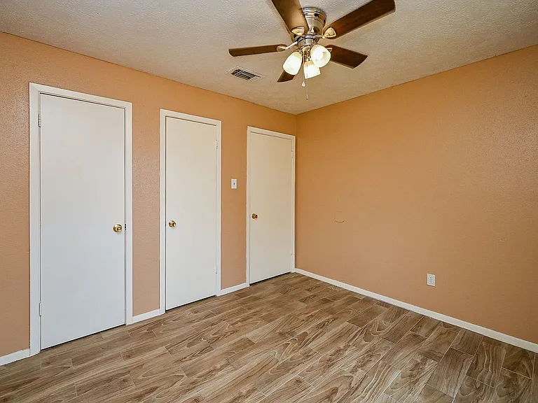 2667 Grand Canyon Dr — Photo 20
