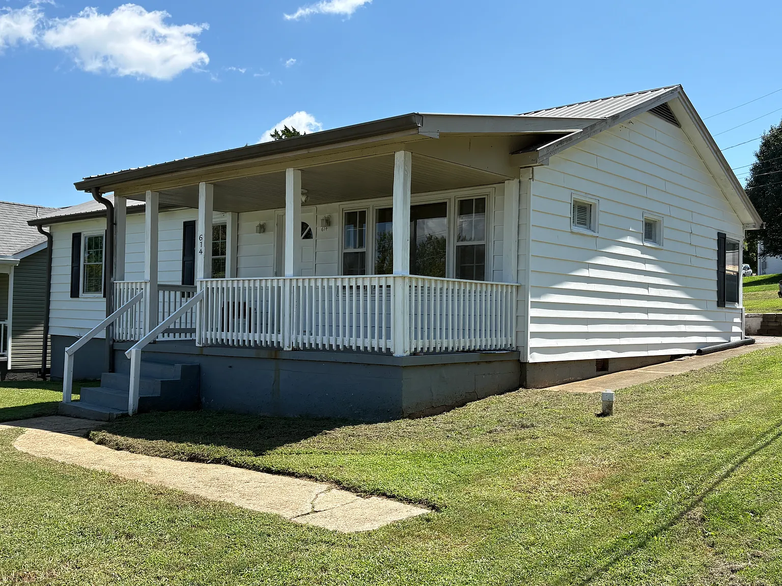 3 bed, 1000 sqft, $1,400 — Photo 2