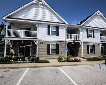 151 Brandy Mill Cir APT G, High Ridge, MO, 63049
