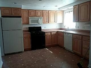 Fully equipped kitchen!