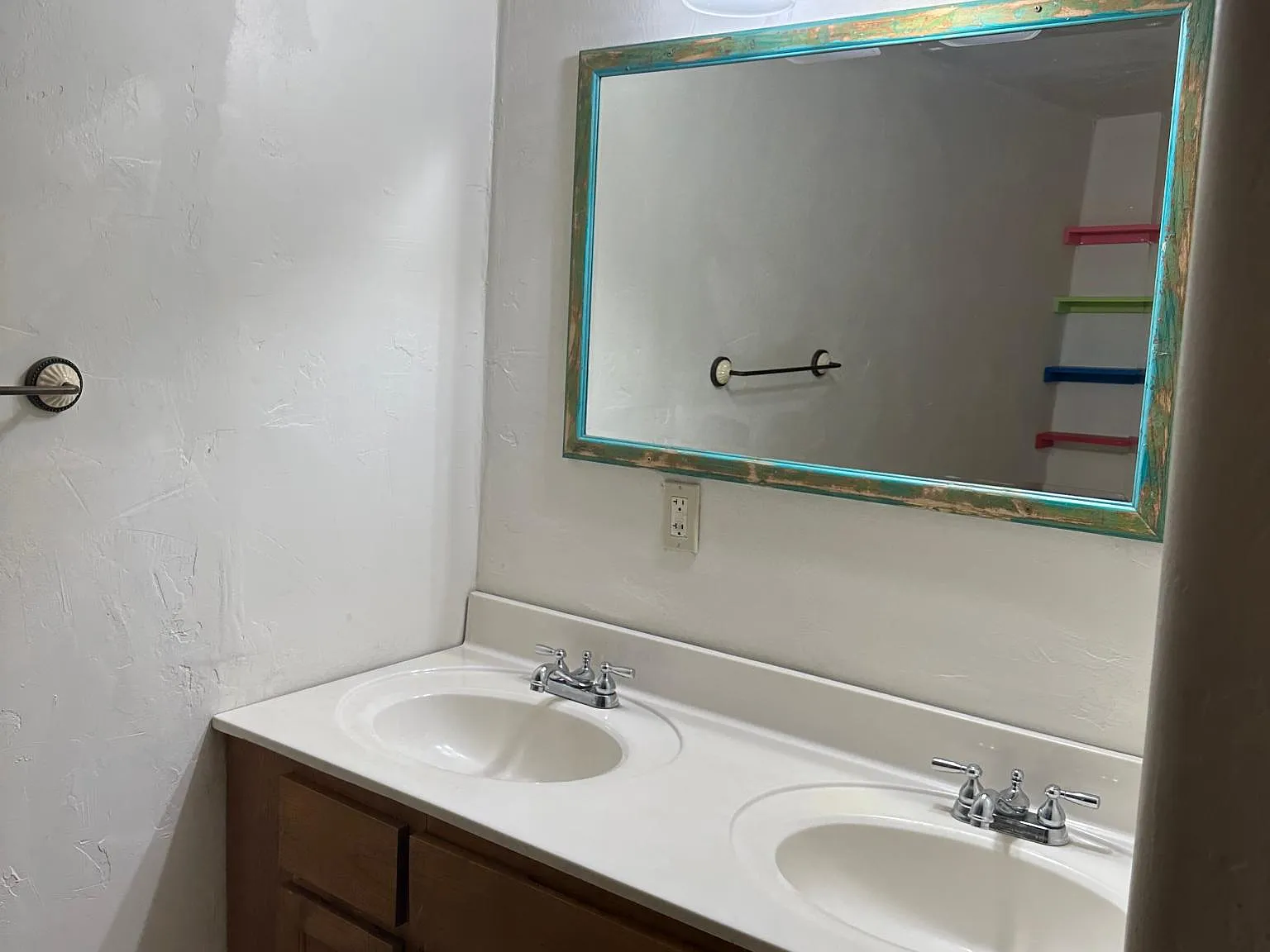2 bed, 1200 sqft, $1,600 — Photo 4