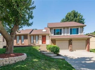 7434 Monrovia St, Shawnee, KS 66216