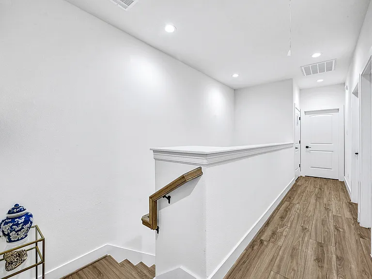 3511B Seabrook St — Photo 49